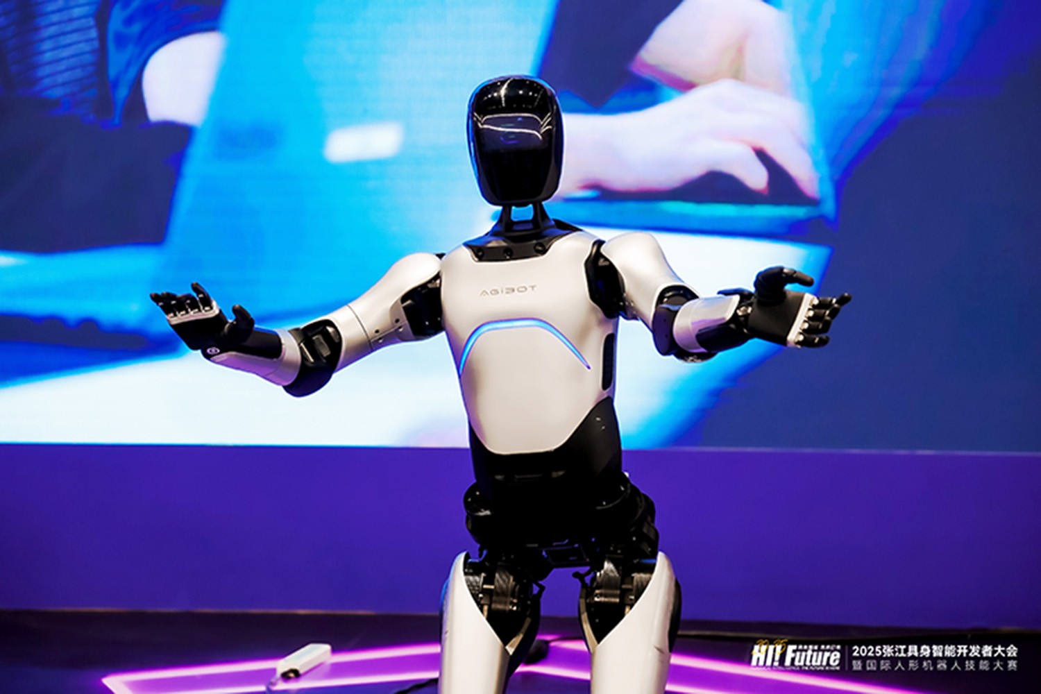 【TR35】具身智能如何“有用”？加州大学伯克利分校博士后罗剑岚