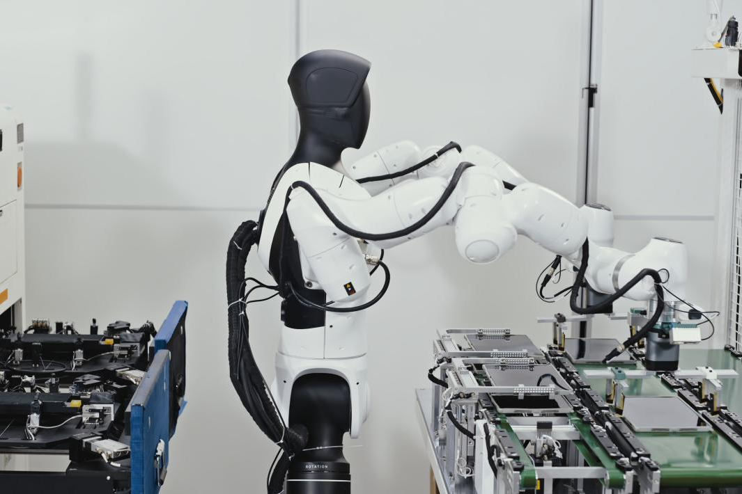 XKTY星空机器人真机强化学习落地工业产线，开启具身智能规模化应用新阶段